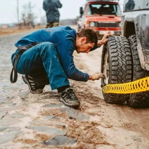 Stuck-In-Ditch-Winch-Services-1024x683